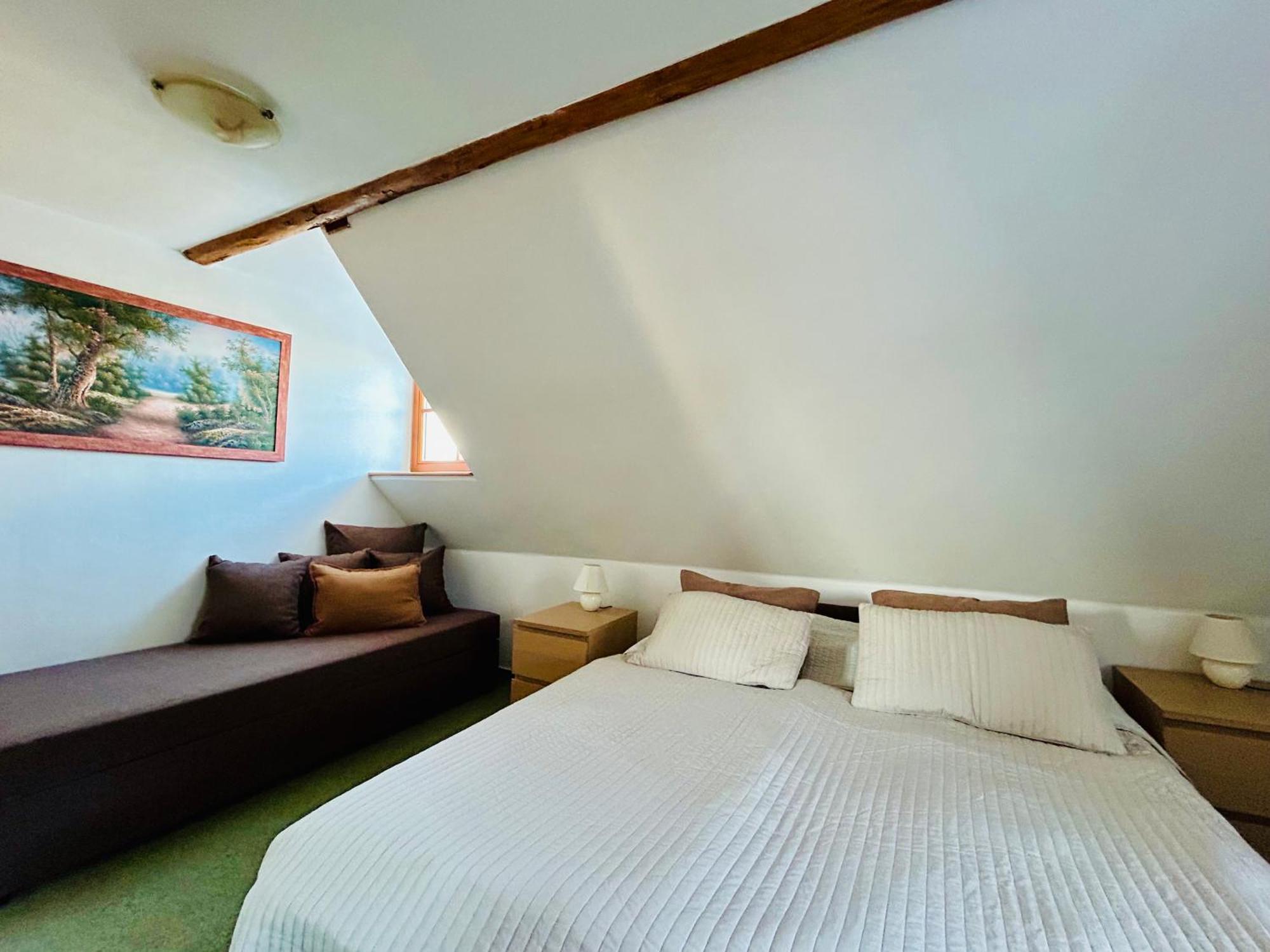 Dvur Stran & Wellness Hotel Karlovy Vary Exterior photo